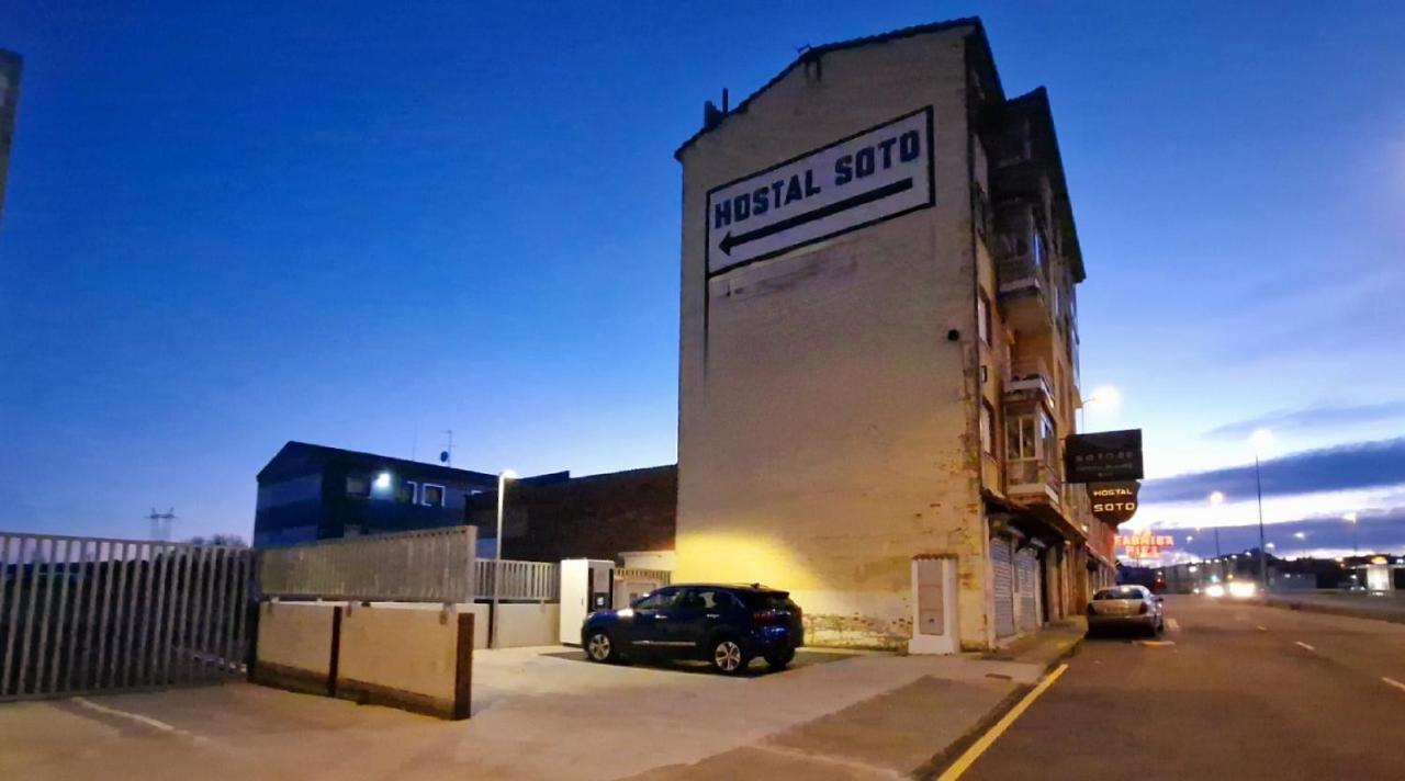 Hostal Soto La Virgen del Camino Exterior foto